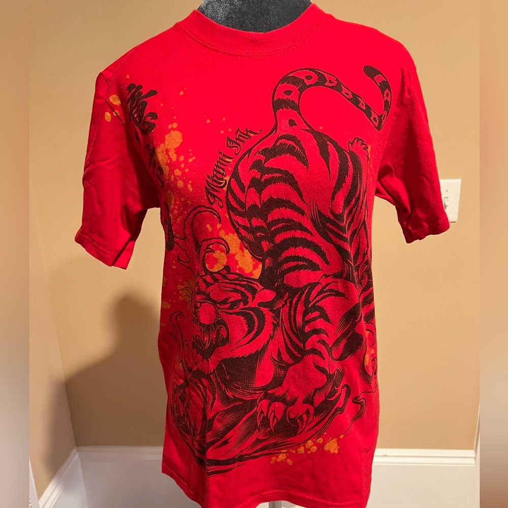 Women’s Red T-shirt Sz S